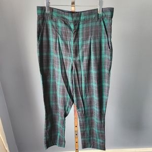 Silence + Noise Women's 12 Plaid Tapered Leg Pleated Pants High Rise Crop Green.